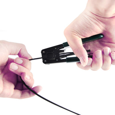 Pabrik Gratis sampel 1,2,4 core kabel drop FTTH serat optik