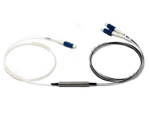 Fiber Optic Isolator EDFA/CATV Menggunakan Isolasi Tinggi Pita Lebar 3 Port 1x2 40 0,35 Db (Maks 0,5) 1310 atau 1550 Nm 0,10 Db